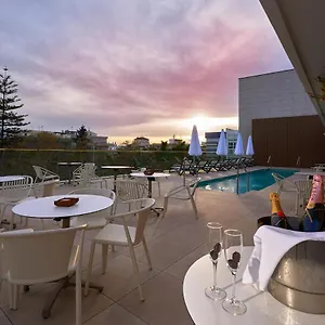 4* מלון Obal Urban